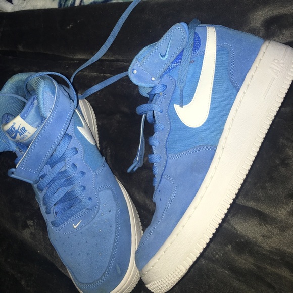 Light blue air forces - Picture 1 of 1